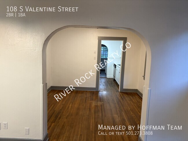 Foto del edificio - 108 S Valentine St