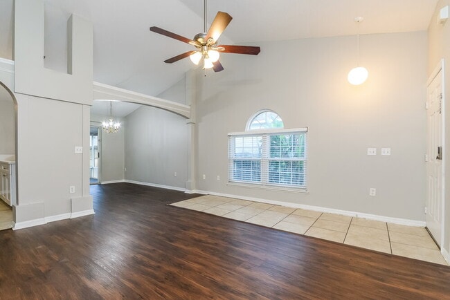 Building Photo - 7651 Harbor Lake Dr