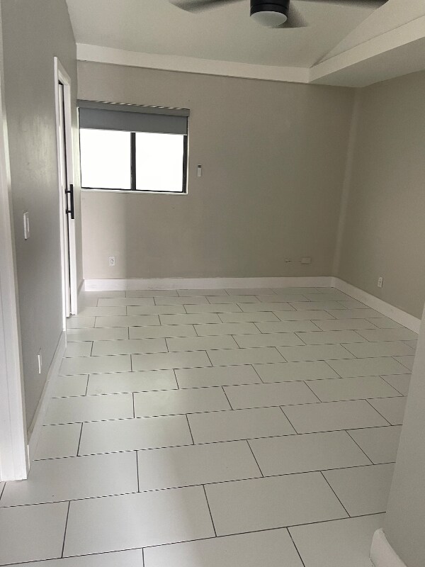 Foto del edificio - 826 Wiggins Pass Rd
