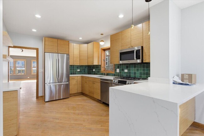 Building Photo - 5218 N Lieb Ave