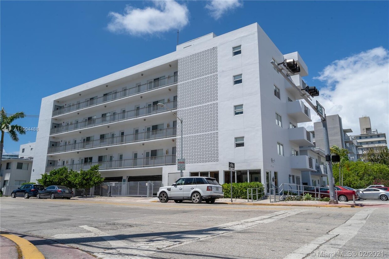 Foto principal - 1600 West Ave