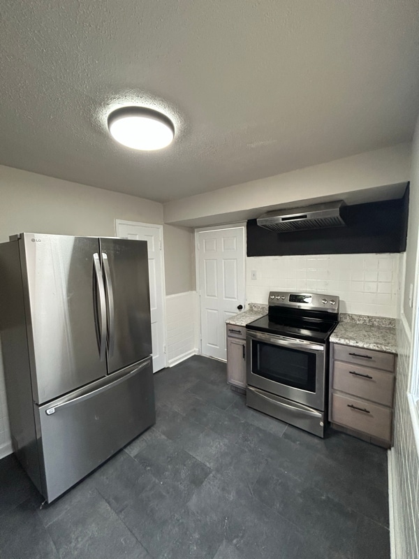 Foto del edificio - 7446 Calvin Ave