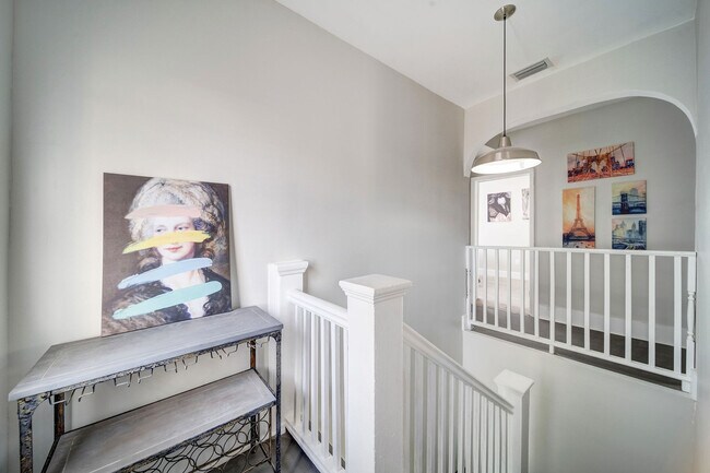 Foto del edificio - 34 SW 37th Ave