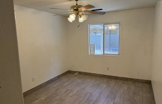 Foto del edificio - 409 W Packwood Ave