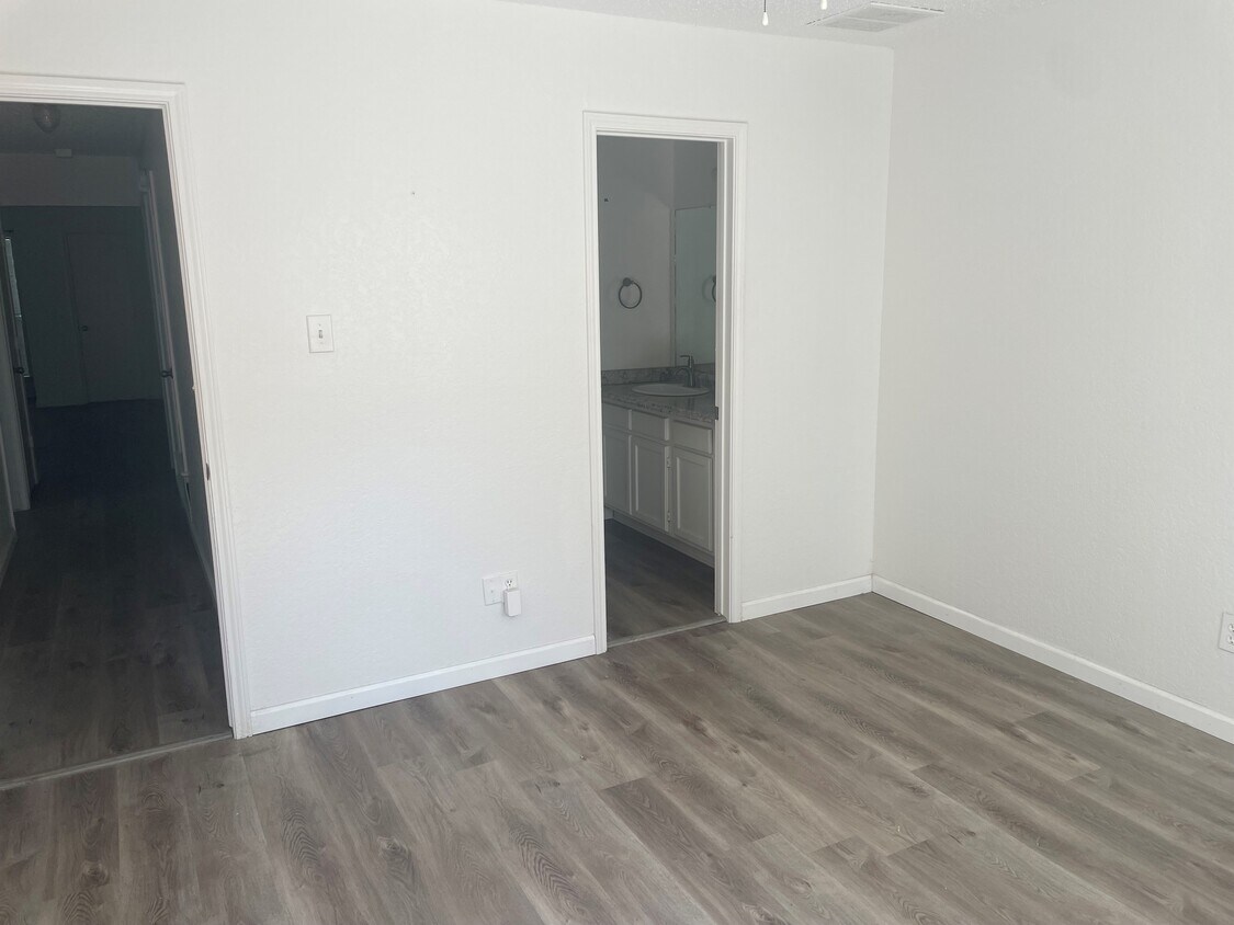 Master - 5832 Silver Sage Dr