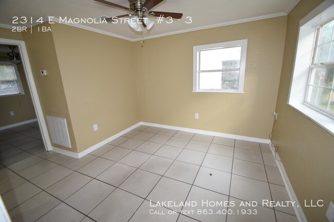 Building Photo - 2314 E Magnolia Street  2BR.1BA