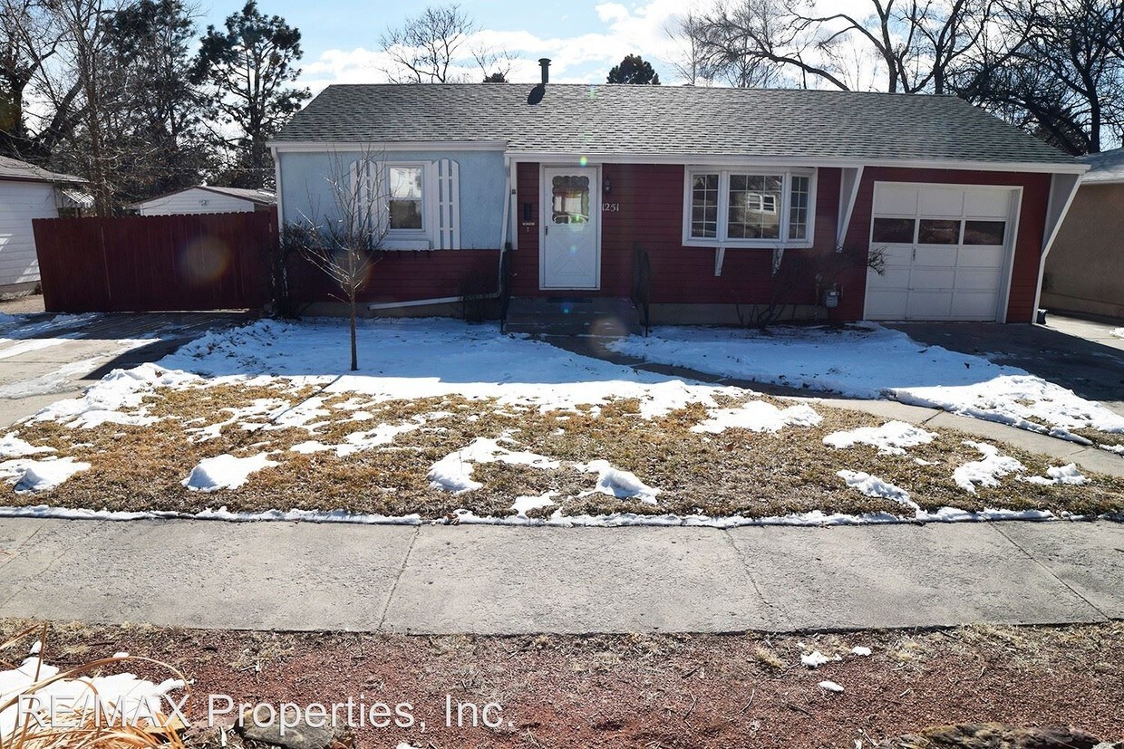 Foto principal - 2 br, 1 bath House - 1251 E Monroe St