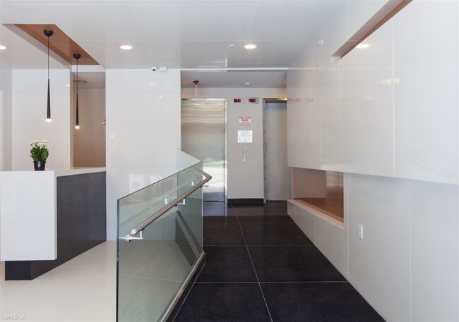 Building Photo - 601 W 161st St