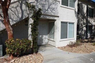 Building Photo - 3131 Key Largo Dr