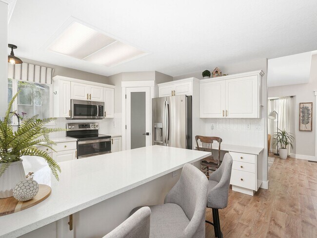 Foto del edificio - 1728 W 8300 S