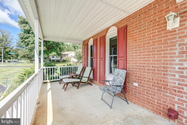 Foto del edificio - 4517 Morningwood Dr
