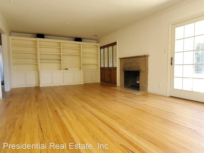 Building Photo - 4 br, 2.5 bath House - 981 Lorne Way