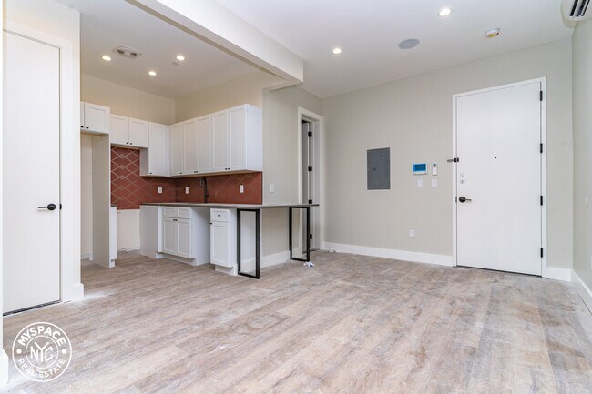 Building Photo - 1202 Bedford Ave