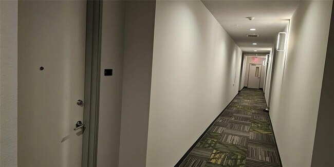 Foto del edificio - 1800 E 4th St
