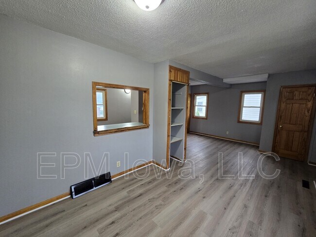 Foto del edificio - 301 Rath St