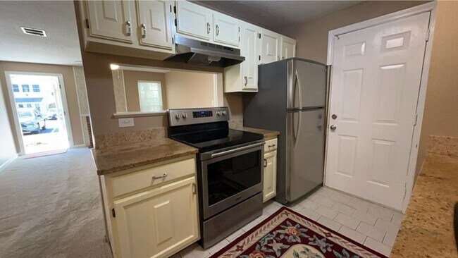 Building Photo - 16 Walden Dr