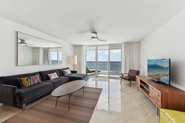Building Photo - 3580 S Ocean Blvd