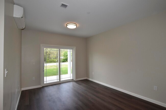Foto del edificio - 217 Rockingham Rd