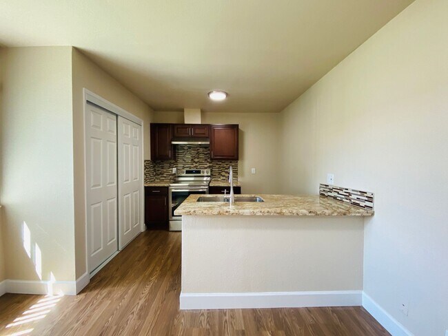 Foto del edificio - $1,650 Peach and Shaw, Charming 2 Bedroom ...