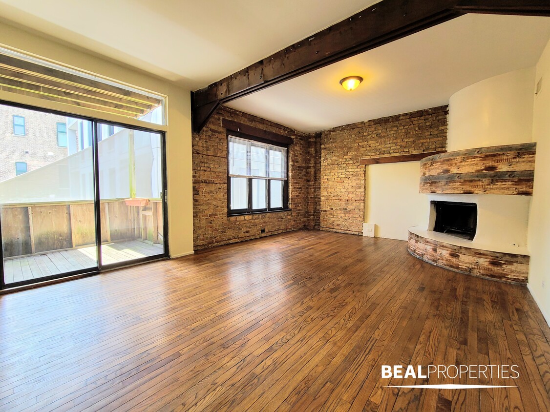 Photo - 3015 N Broadway (Chicago, IL)