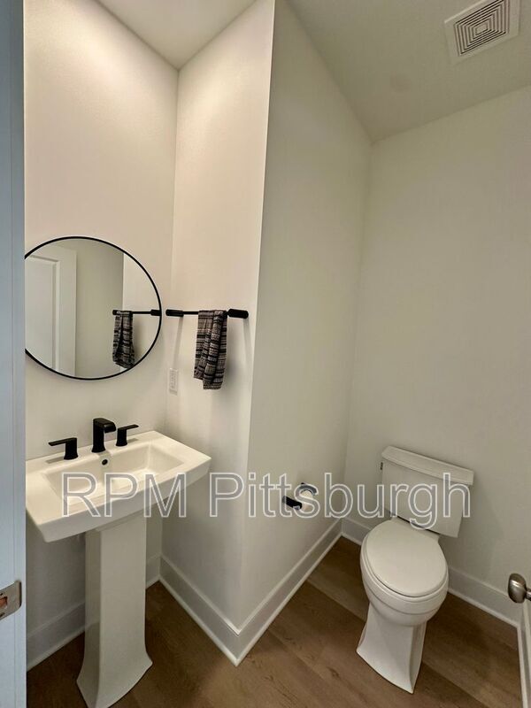 Foto del edificio - 4004 Windsfield Wy