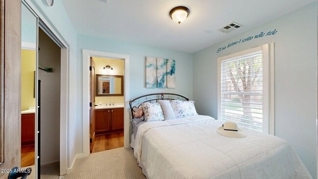 Foto del edificio - 4063 E Windsor Dr