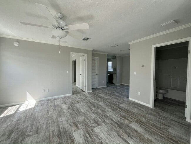 Building Photo - 488 Bimini Cay Cir