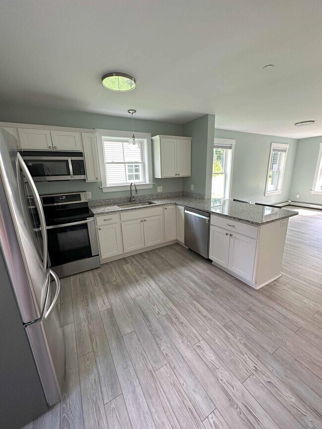 6 A Sedona Dr Unit 6A, Gorham, ME 04038 Room for Rent in Gorham, ME