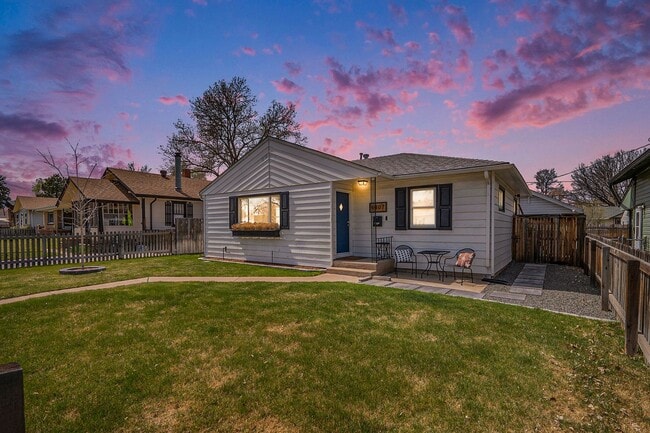 Building Photo - Charming 3Bed/1Bath Englewood Home