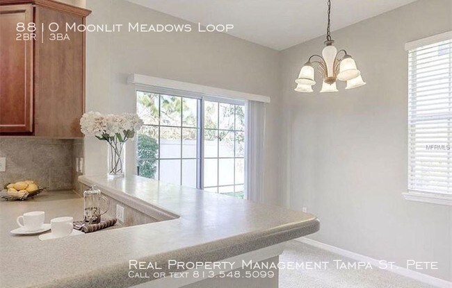 Foto del edificio - 8810 Moonlit Meadows Loop