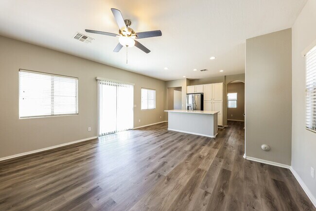 Foto del edificio - 14180 W Country Gables Dr