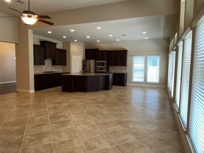 Building Photo - 5922 Solara Ledge Ln