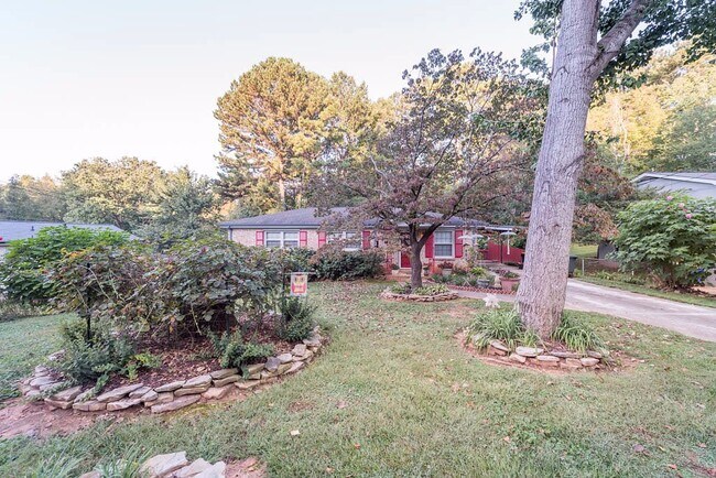 Frente - 4001 Scarlett Ln