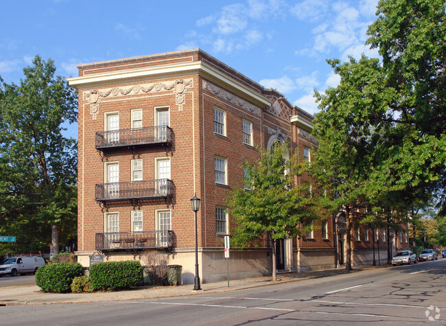 Building Photo - Lord Fairfax