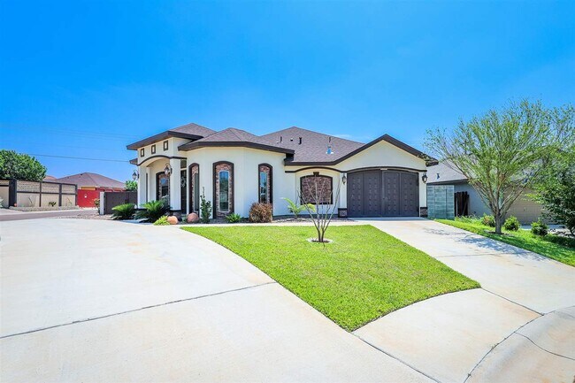 Building Photo - 402 Pomian Ct