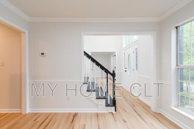 Foto del edificio - 8413 Woodford Bridge Dr