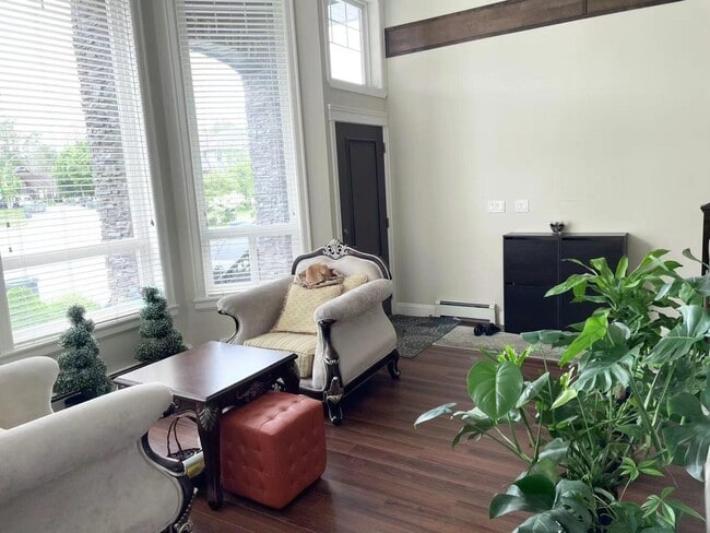 Building Photo - 14585-1459A 59A Ave