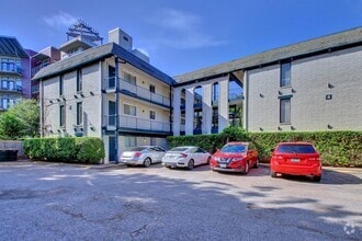 Building Photo - 1725 Toomey Rd