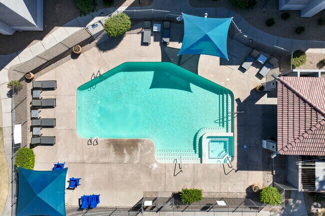 Building Photo - Ventana Palms