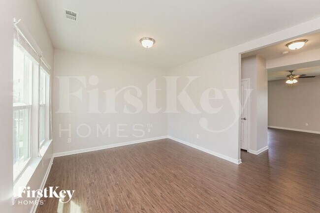 Foto del edificio - 102 Shanache Dr