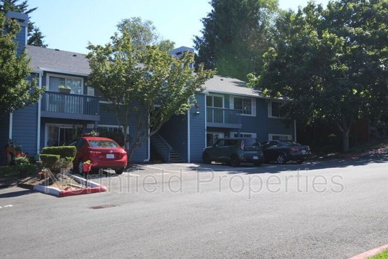 Primary Photo - 16817 Larch Way