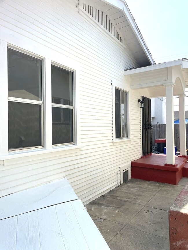Building Photo - 469