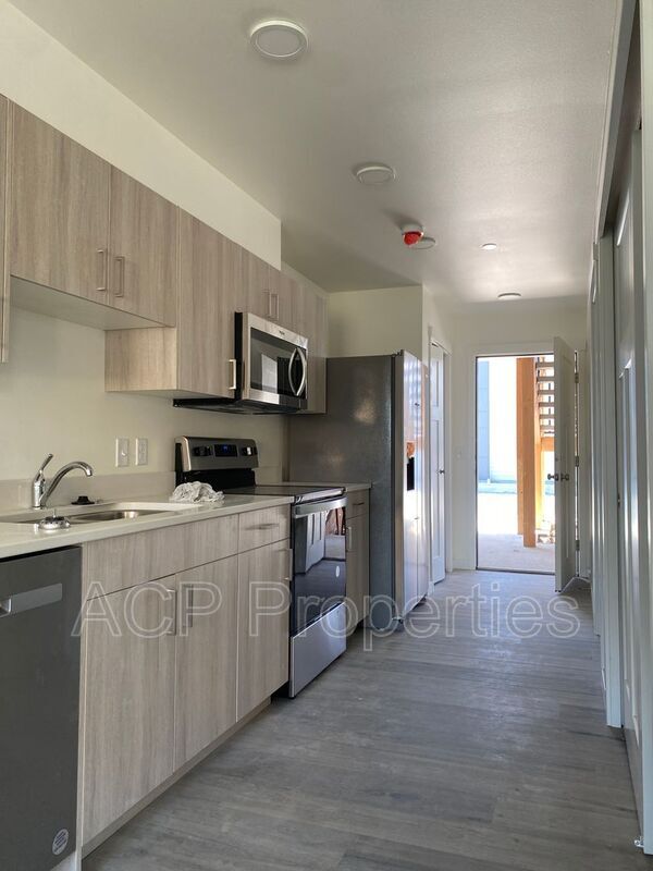 Foto del edificio - 665 E Badger Rd