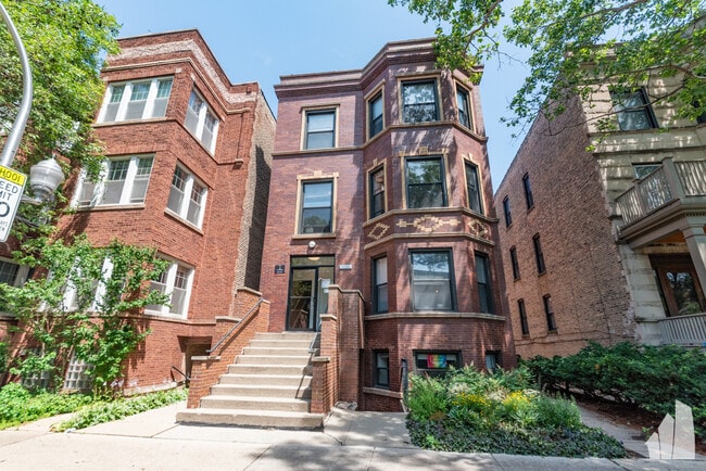 Building Photo - 1336 W Bryn Mawr Ave