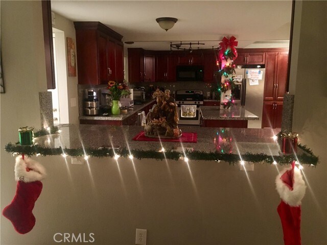 Foto del edificio - 16337 Hemlock St