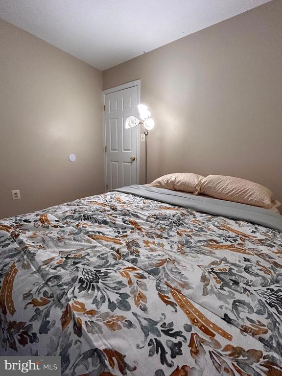 Foto del edificio - 8 Trout Lily Ct