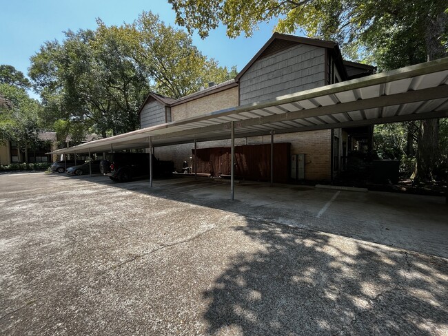 Building Photo - 11711 Memorial Dr