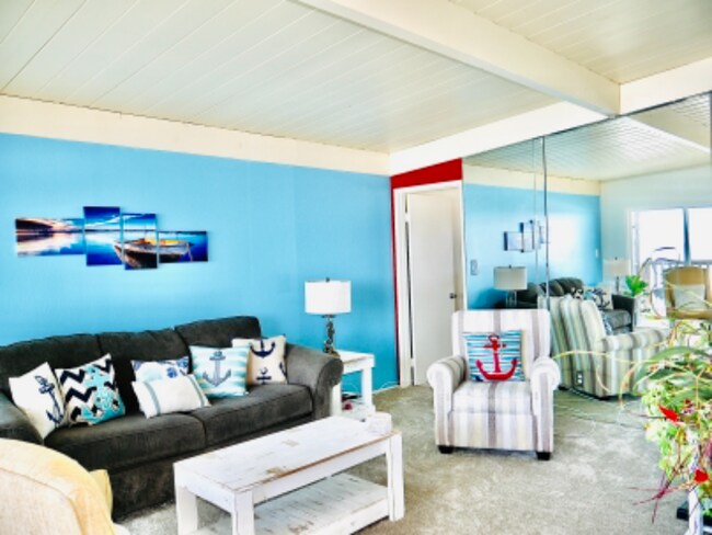 Building Photo - 1670 Seacoast Dr