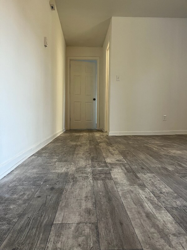 Foto del edificio - 143 Hendricks Blvd