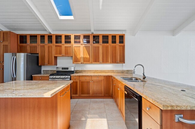 Foto del edificio - MASSIVE UNOBSTRUCTED OCEAN VIEWS – Maui Meadows 2-Bed Home with Pool Access